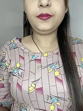 Shanaya Hotty online show from October 24, 2025, 8:27 pm