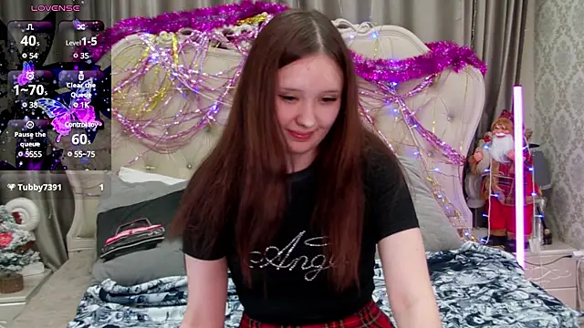Snapshot of MiriaamWhite chatting on December 23, 2024, 4:12 am MiriaamWhite online show from December 23, 2024, 4:12 am