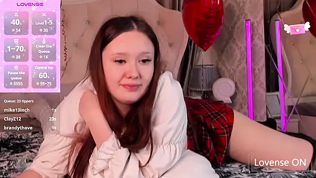 Snapshot of MiriaamWhite chatting on February 11, 2025, 12:05 pm MiriaamWhite online show from February 11, 2025, 12:05 pm