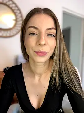 Snapshot of Mia_Ethan chatting on October 25, 2025, 9:50 am Mia Ethan online show from October 25, 2025, 9:50 am