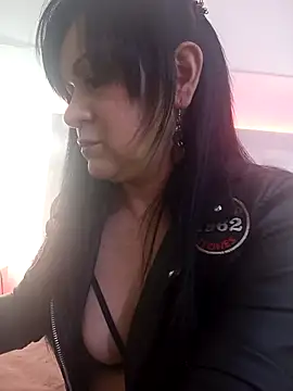 jescaoporto4 online show from November 8, 2025, 1:55 pm