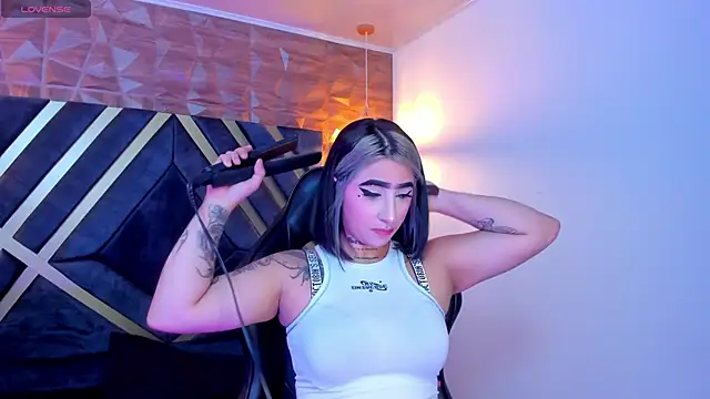 Snapshot of Alahia_Dangelo chatting on October 10, 2025, 11:31 am Alahia Dangelo online show from October 10, 2025, 11:31 am