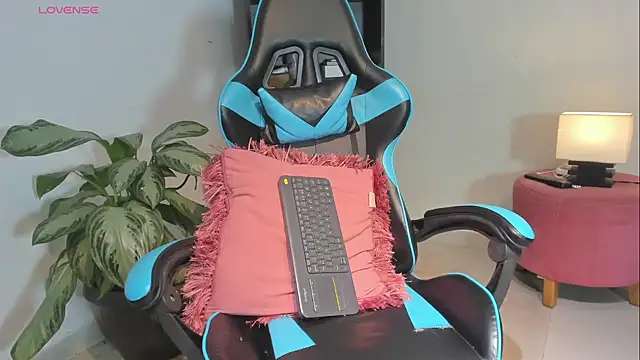  maria foxx  online show from May 22, 2026, 5:40 pm