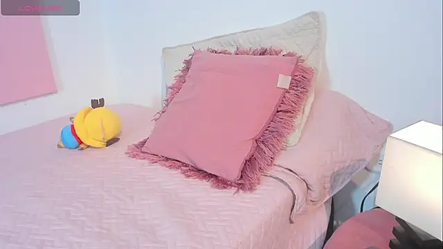  maria foxx  online show from June 3, 2026, 3:39 pm