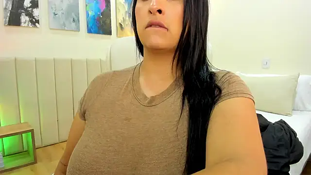 Snapshot of DaniRousse chatting on February 22, 2026, 3:51 am DaniRousse online show from February 22, 2026, 3:51 am