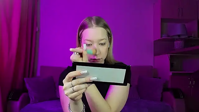 Annabelle Art online show from February 11, 2025, 5:37 am