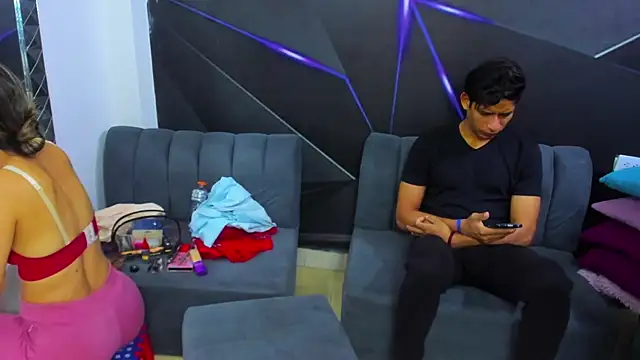 Snapshot of playsgirlhot chatting on October 3, 2025, 11:18 am playsgirlhot online show from October 3, 2025, 11:18 am