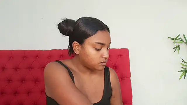 kayna gomez online show from July 12, 2026, 7:05 pm