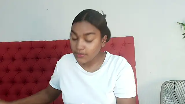 kayna gomez online show from July 17, 2026, 7:19 pm