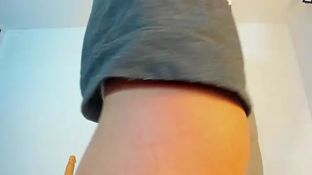 Milkdulce1 online show from February 27, 2025, 6:18 am