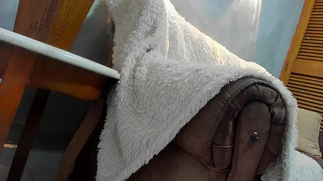 Snapshot of Dylanstonne chatting on December 9, 2024, 8:44 pm Dylanstonne online show from December 9, 2024, 8:44 pm