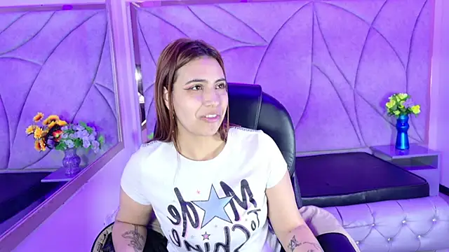 Snapshot of Tammy_Blackk chatting on October 15, 2025, 3:17 am Tammy Blackk online show from October 15, 2025, 3:17 am