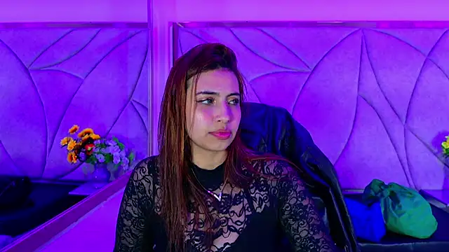 Snapshot of Tammy_Blackk chatting on October 16, 2025, 4:24 am Tammy Blackk online show from October 16, 2025, 4:24 am