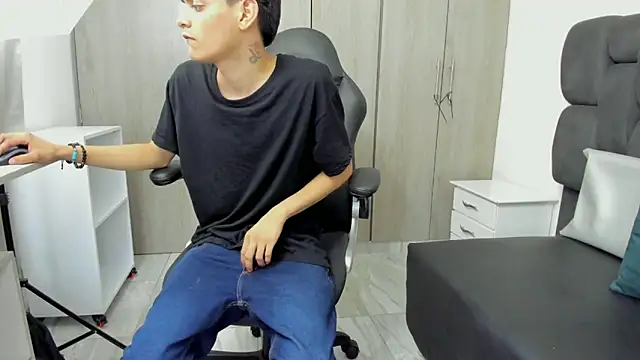 Yef Thin online show from December 28, 2024, 2:33 am