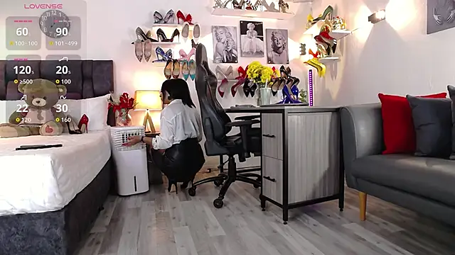 Carlajohnson online show from September 27, 2025, 12:59 am