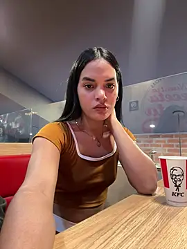 Naughty Friends  online show from December 11, 2024, 7:14 pm
