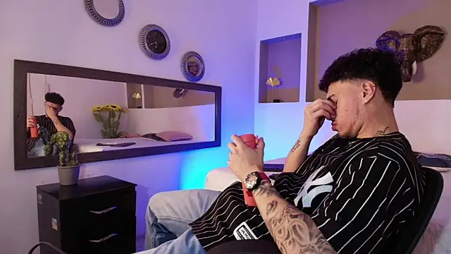 austin collinss online show from January 3, 2025, 4:00 am