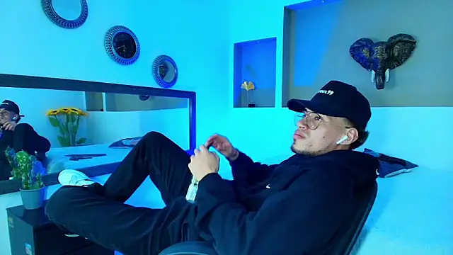 austin collinss online show from January 12, 2025, 5:03 am