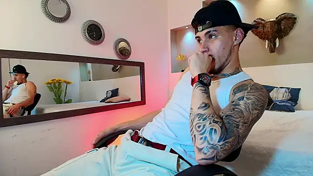 austin collinss online show from January 21, 2025, 7:58 am