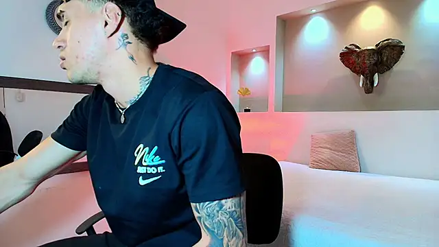 austin collinss online show from January 31, 2025, 2:15 am
