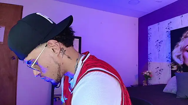 austin collinss online show from March 9, 2025, 3:32 am