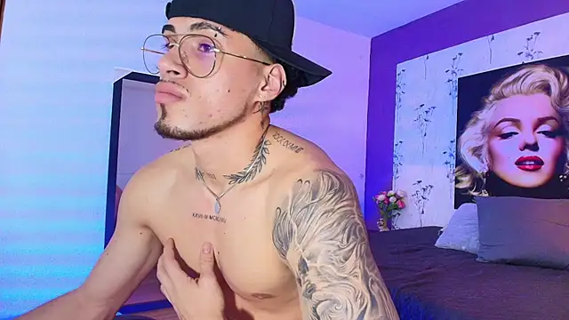 austin collinss online show from March 9, 2025, 9:46 am