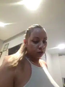 Snapshot of Sparkle2206 chatting on October 16, 2025, 8:32 pm Sparkle2206 online show from October 16, 2025, 8:32 pm