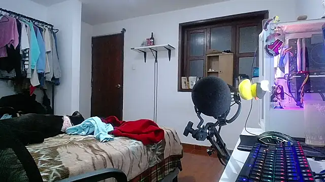 esjrobles online show from December 28, 2024, 2:33 am