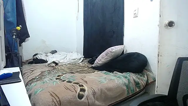 esjrobles online show from October 16, 2025, 5:19 am