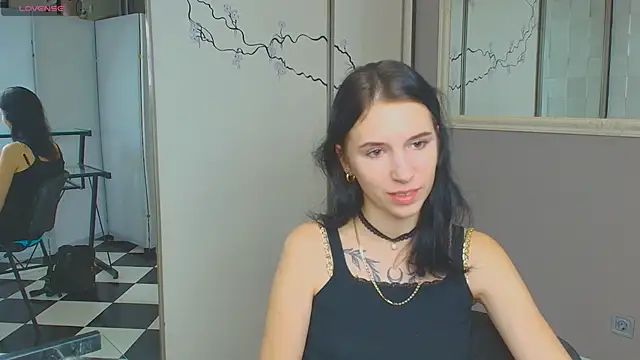 KarolinaBlacks online show from December 8, 2024, 9:57 am