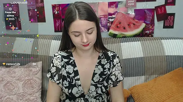 MilanaRoza online show from July 18, 2026, 4:55 pm
