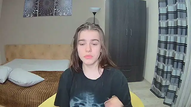 ShelyMoon online show from March 1, 2025, 12:07 am