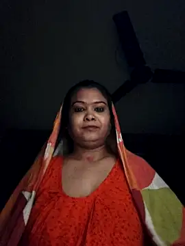 yoursweety09 online show from December 27, 2024, 2:04 am