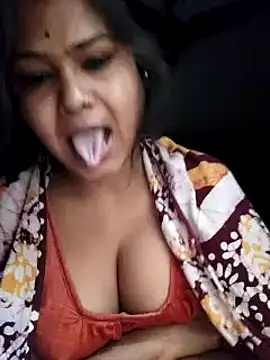 yoursweety09 online show from January 12, 2025, 2:24 am