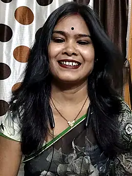 yoursweety09 online show from October 15, 2025, 2:06 pm