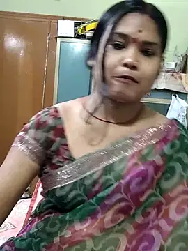 yoursweety09 online show from April 23, 2026, 1:57 pm