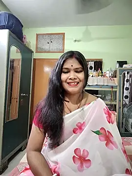 yoursweety09 online show from May 11, 2026, 2:01 pm