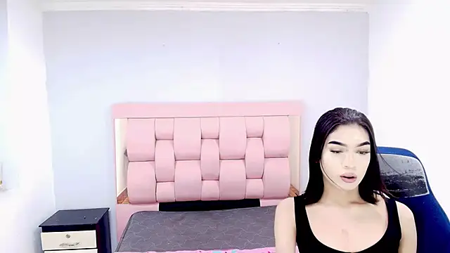 Snapshot of Eban_Dustan chatting on October 31, 2025, 3:57 pm Eban Dustan online show from October 31, 2025, 3:57 pm