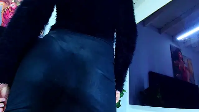 Snapshot of Eban_Dustan chatting on December 3, 2025, 11:36 pm Eban Dustan online show from December 3, 2025, 11:36 pm