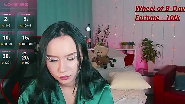 Snapshot of Alisia_Mars chatting on December 14, 2024, 7:36 pm Alisia Mars online show from December 14, 2024, 7:36 pm