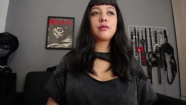 Carla Phoenix online show from May 9, 2026, 2:11 pm