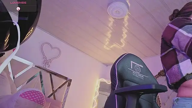 Laylafoxy tay online show from September 25, 2025, 3:10 am