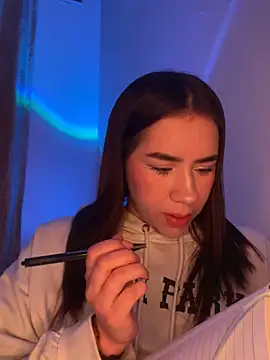 Im Valen Cute online show from October 26, 2025, 12:49 am