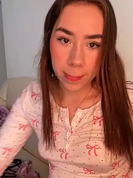 Snapshot of Im_Valen_Cute chatting on February 8, 2026, 9:40 pm Im Valen Cute online show from February 8, 2026, 9:40 pm