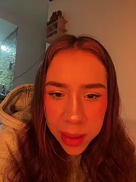 Snapshot of Im_Valen_Cute chatting on February 12, 2026, 2:06 am Im Valen Cute online show from February 12, 2026, 2:06 am