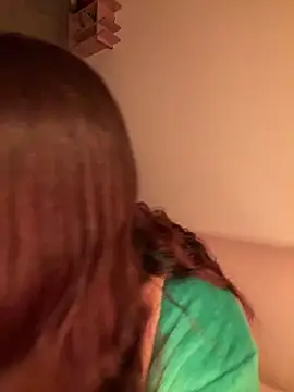 Snapshot of Im_Valen_Cute chatting on February 18, 2026, 1:45 am Im Valen Cute online show from February 18, 2026, 1:45 am