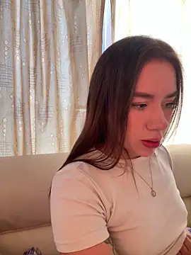 Snapshot of Im_Valen_Cute chatting on March 16, 2026, 7:18 pm Im Valen Cute online show from March 16, 2026, 7:18 pm