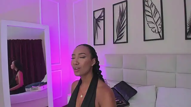 Amber  Sanchez online show from January 24, 2025, 4:59 am