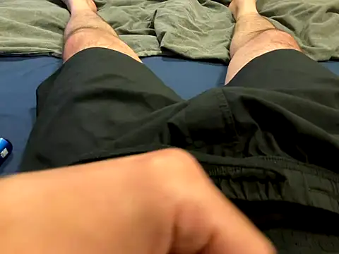 Snapshot of Dan8736 chatting on October 3, 2025, 5:21 pm Dan8736 online show from October 3, 2025, 5:21 pm