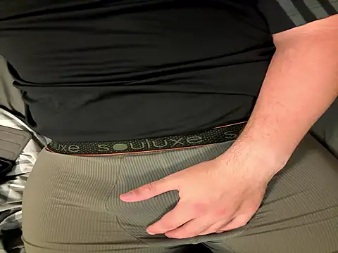 Snapshot of Dan8736 chatting on October 23, 2025, 7:56 pm Dan8736 online show from October 23, 2025, 7:56 pm